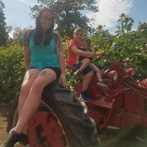 Meet your Posher, Liz